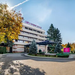 Crowne Plaza By Ihg Otel